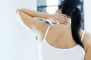 Las causas y síntomas de la osteocondrosis cervical